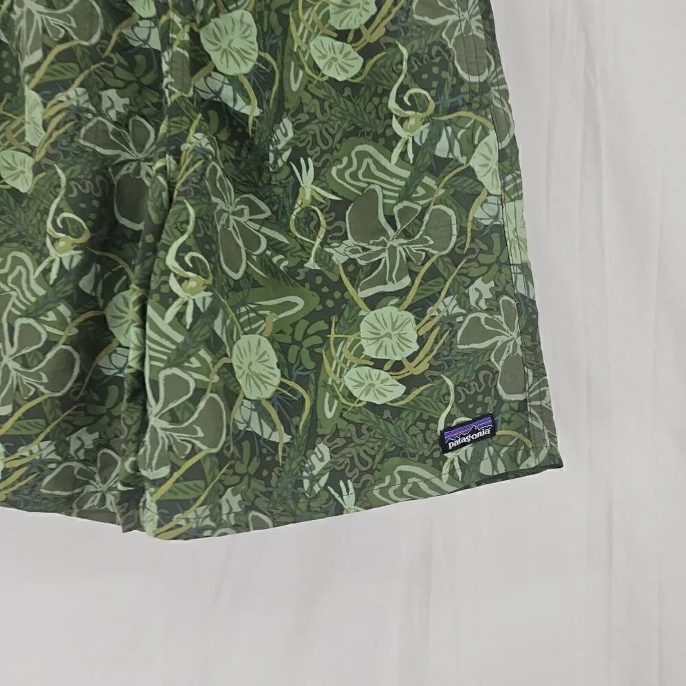 Patagonia Green Floral Boys Baggies Size Large Swim Trunks Shorts